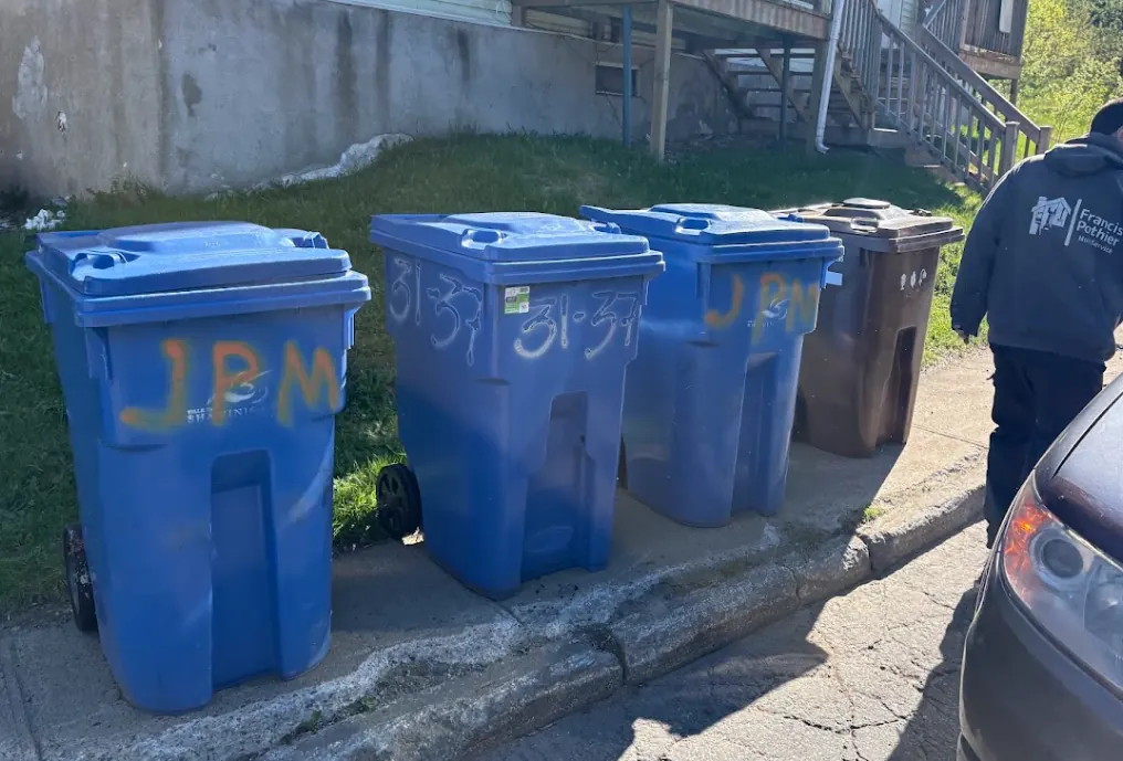 Bacs roulants installés pour une collecte