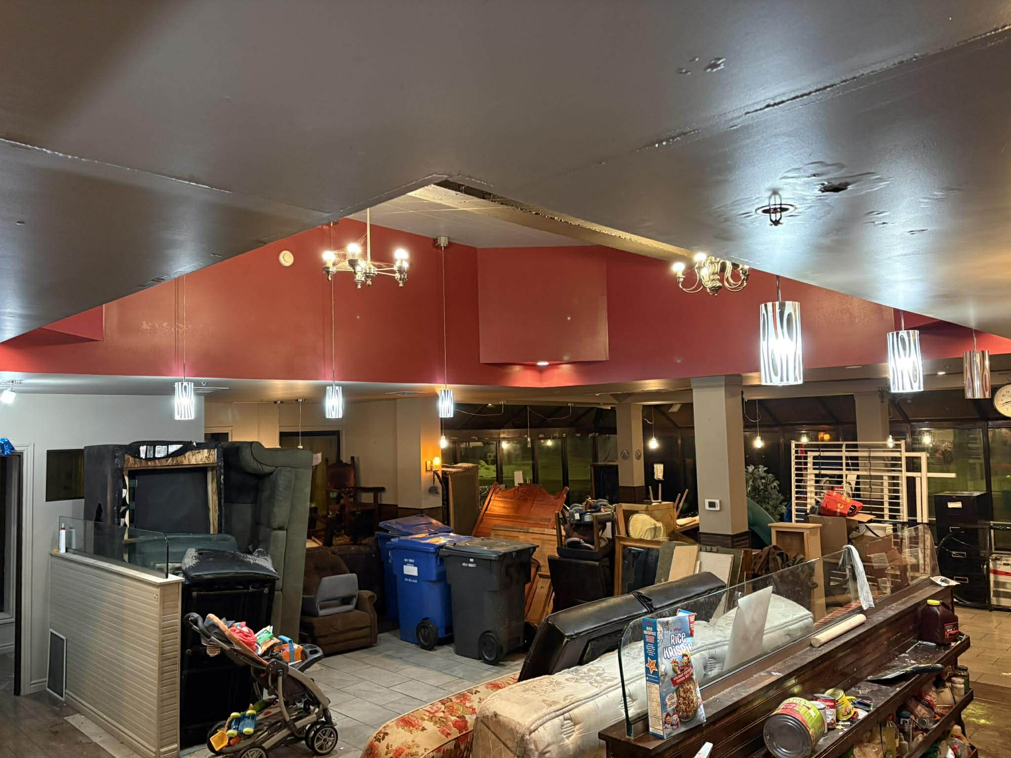 Pendant le désencombrement d'un local commercial sur la 5e rue de la Pointe, Shawinigan
